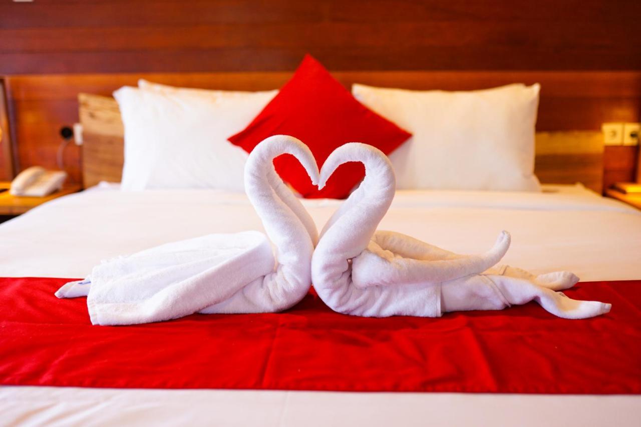 La'Villaris Hotel & Resto Kuta  Bagian luar foto