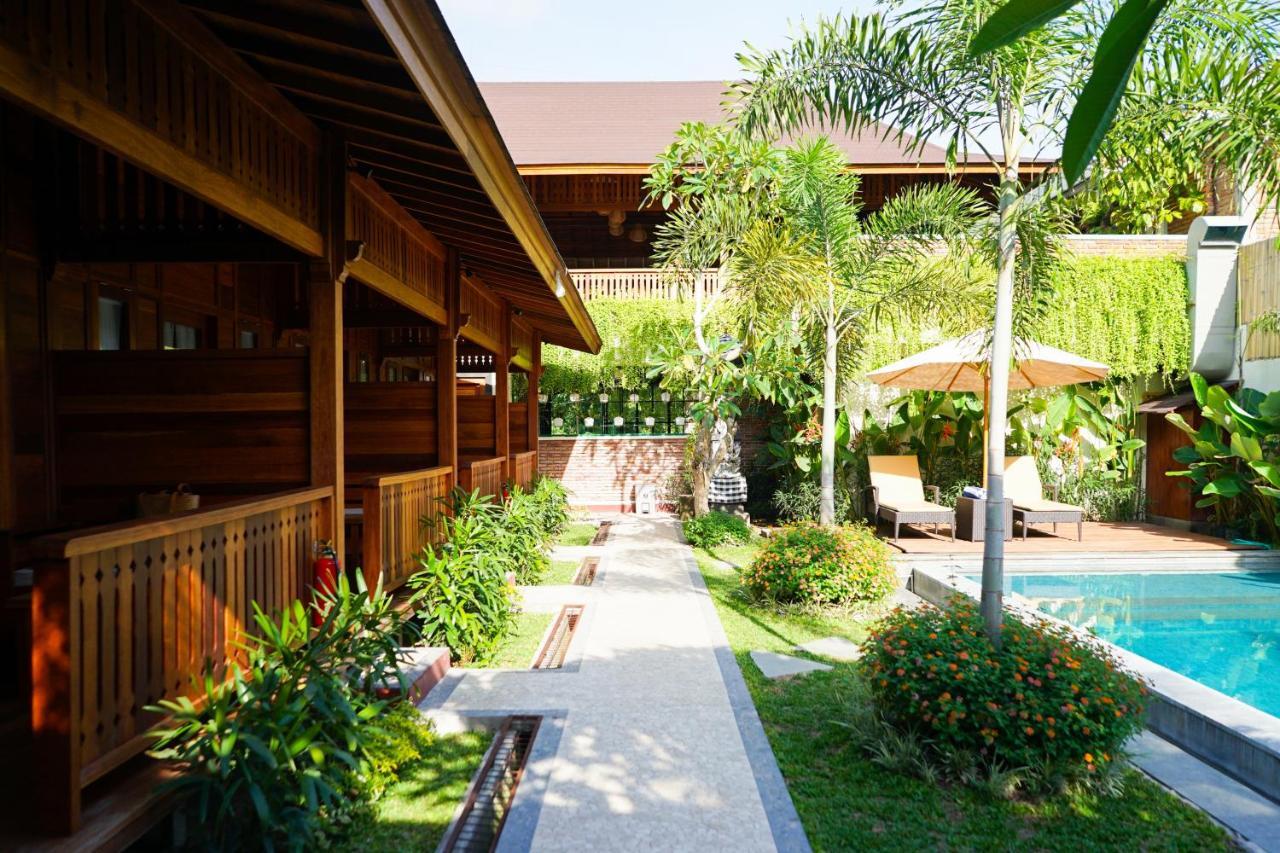 La'Villaris Hotel & Resto Kuta  Bagian luar foto