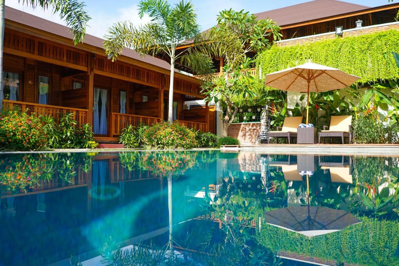 La'Villaris Hotel & Resto Kuta  Bagian luar foto